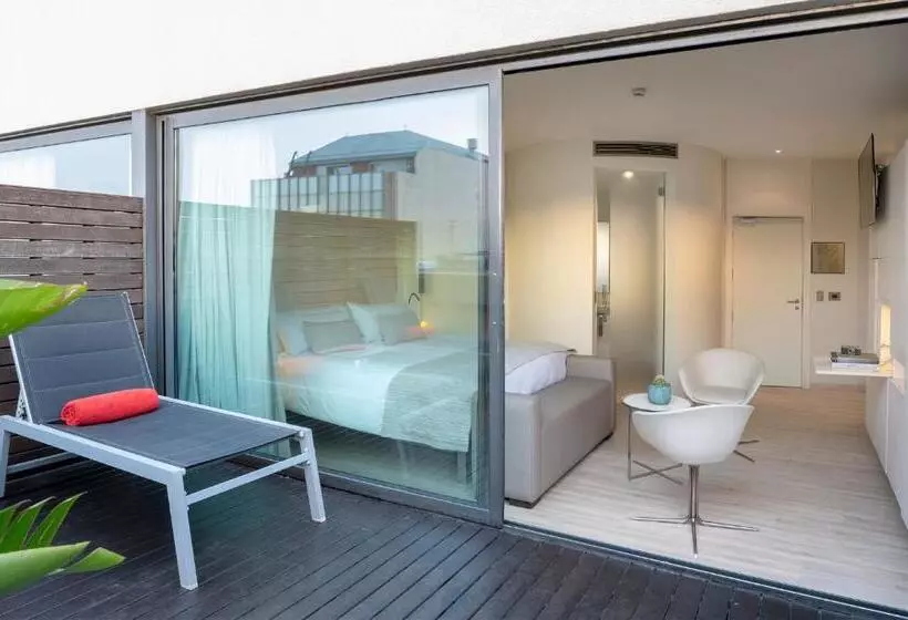Hotel Cram