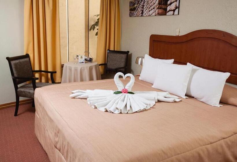 Hotel De La Villa Hermoza