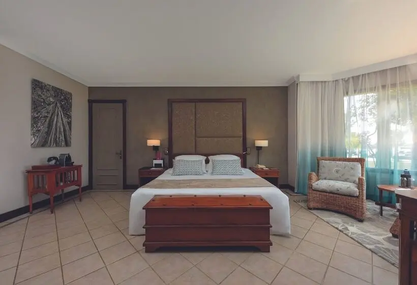 هتل Dinarobin Beachcomber Golf Resort & Spa