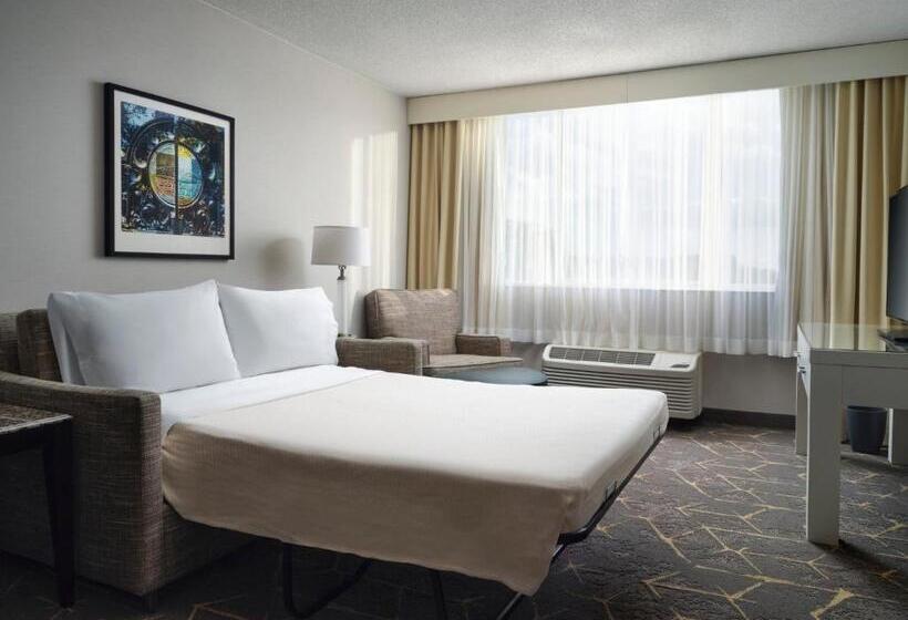 Holiday Inn Hotel & Suites Boston Peabody By Ihg