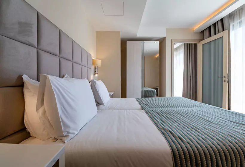 Maritim Antonine Hotel & Spa