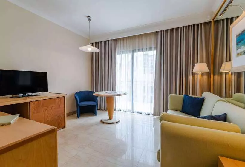 Maritim Antonine Hotel & Spa