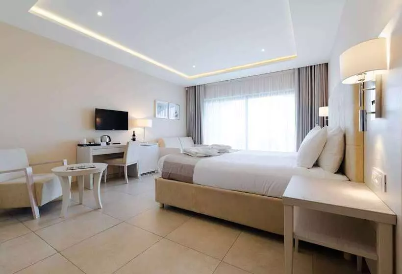 Maritim Antonine Hotel & Spa