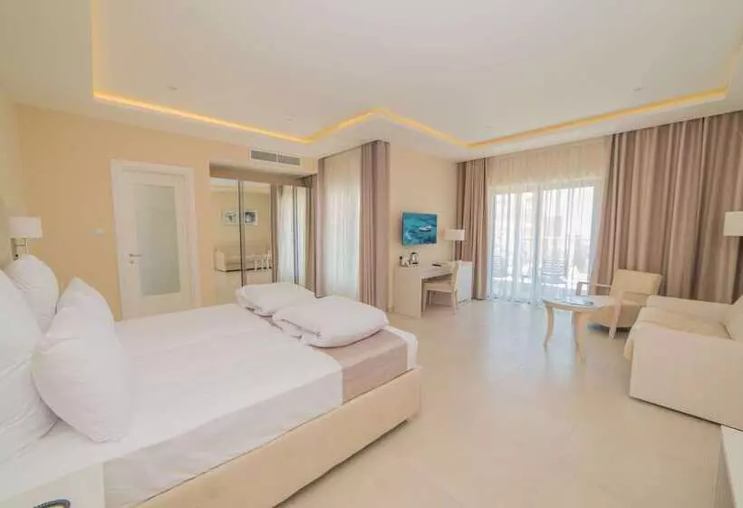 Maritim Antonine Hotel & Spa