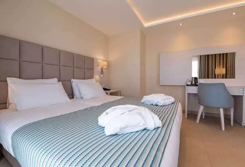 Maritim Antonine Hotel & Spa