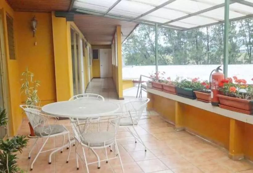 호텔 Puerta Del Sol  San Jose Airport