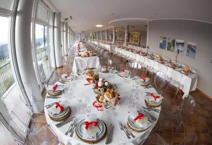 Отель Roero Park