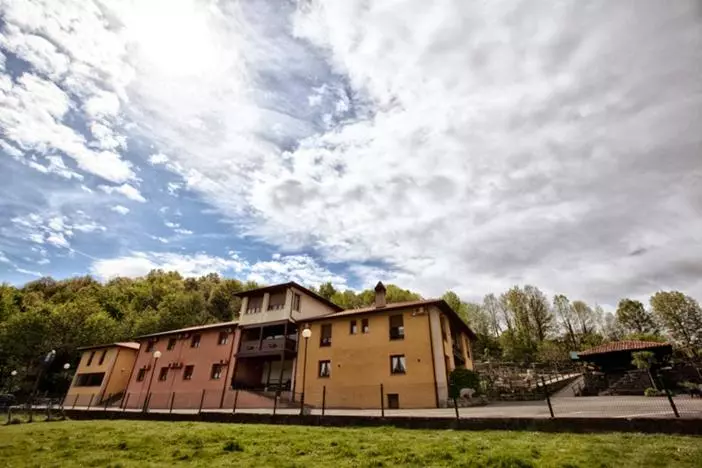 Отель & Spa Villa De Mestas