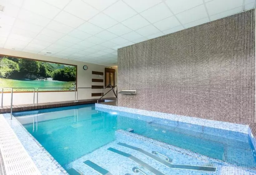 Отель & Spa Villa De Mestas