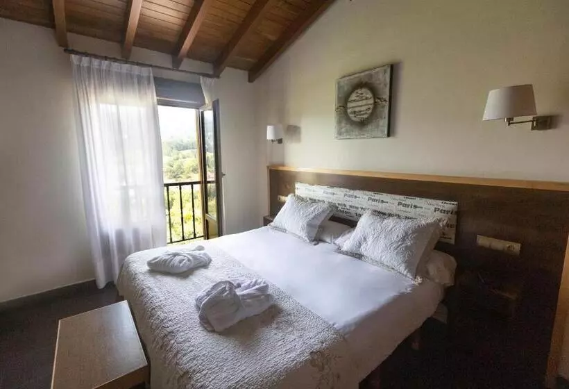 Отель & Spa Villa De Mestas