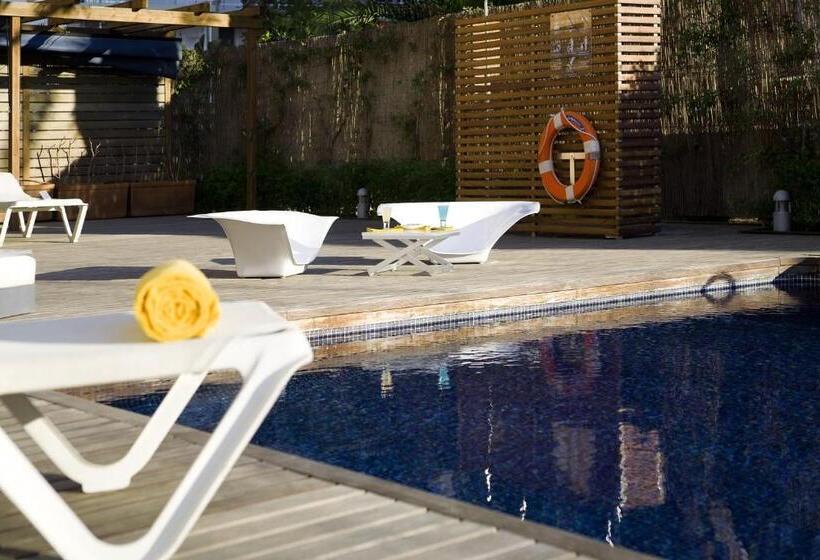 Magnolia Hotel Adults Only