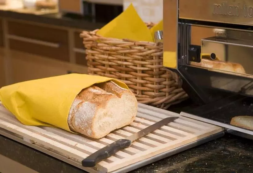 Magnolia Hotel   Adults Only