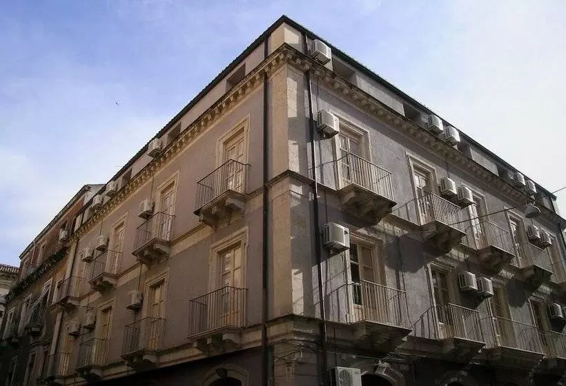 Residenssi Politi Apart