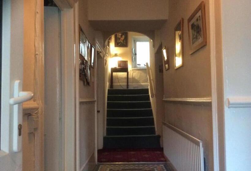 ベッドアンドブレックファースト Stone House Farm