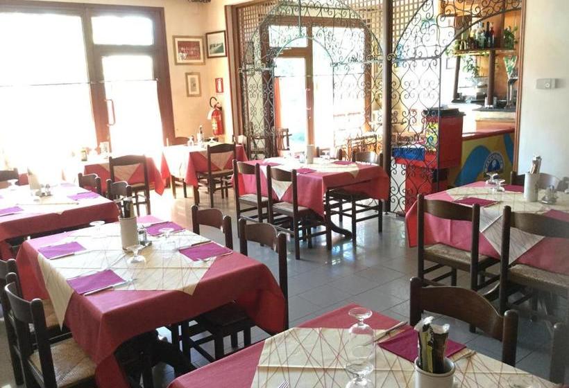 فندق Albergo Adige