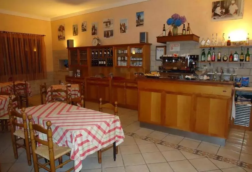 ホテル Albergo La Mimosa