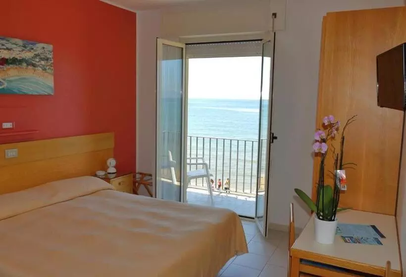 ホテル Albergo La Sirenella