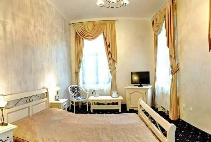 Hotel Carol   Vatra Dornei