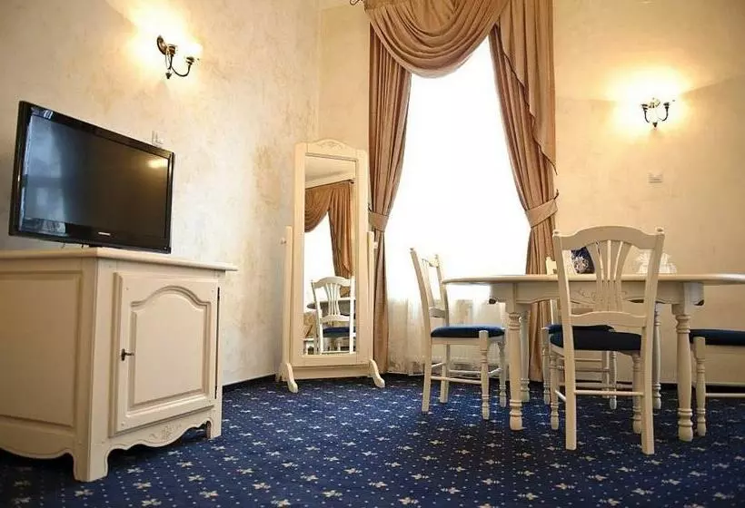 Hotel Carol   Vatra Dornei