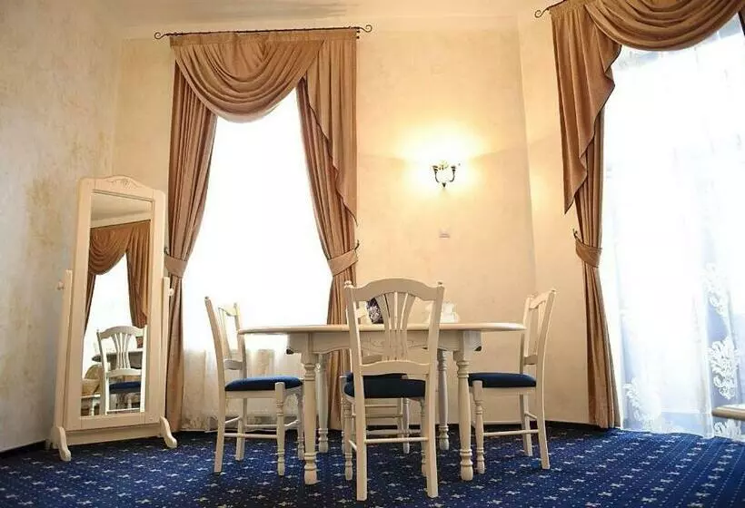 Hotel Carol   Vatra Dornei