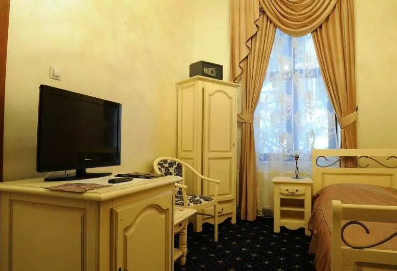 Hotel Carol   Vatra Dornei