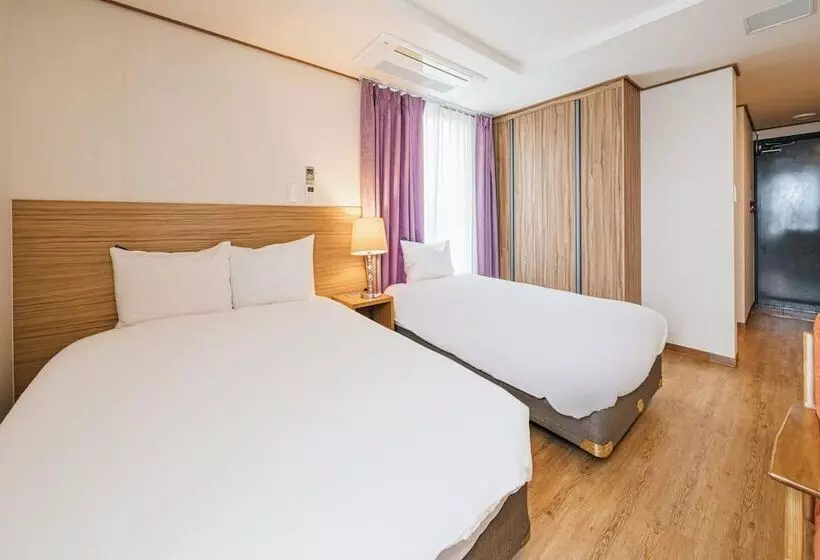 Hotelli Rest Seogwipo