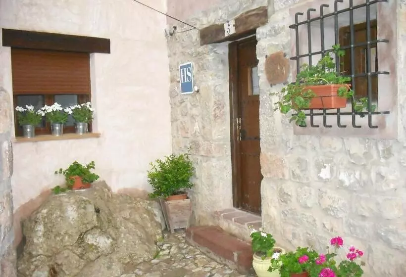 پانسیون Casa De Oria