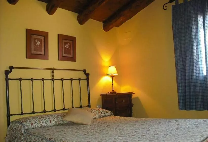 پانسیون Casa De Oria