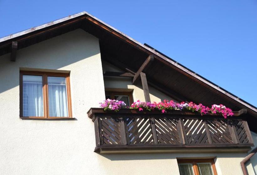 پانسیون R Penzion