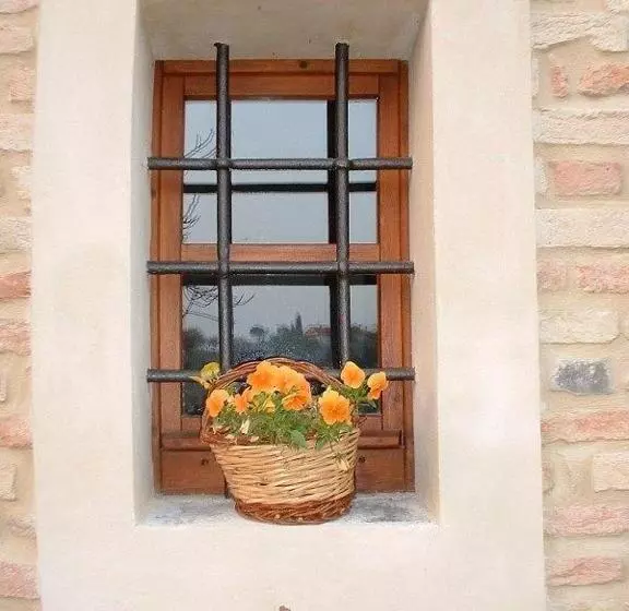 Agriturismo La Casa Della Lavanda  Il Casale