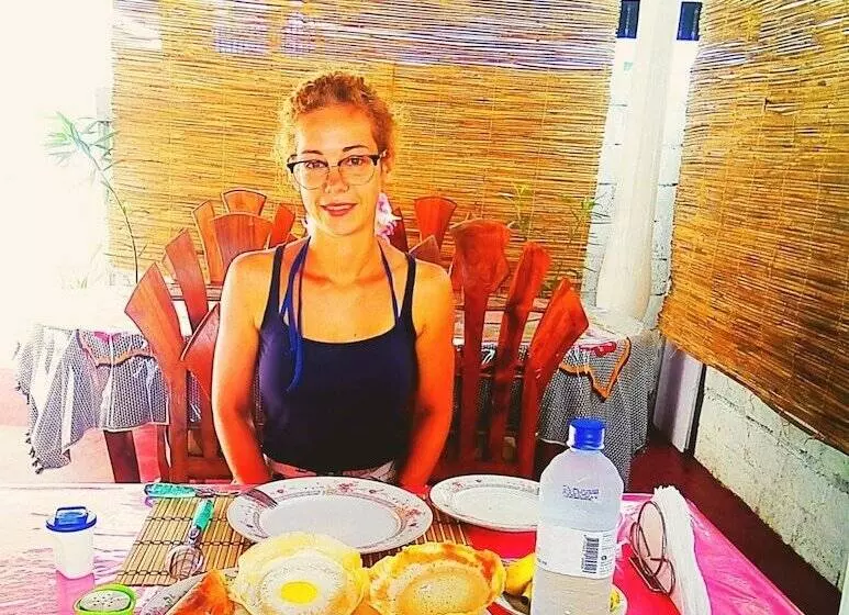 هتل Gloriya Mathews