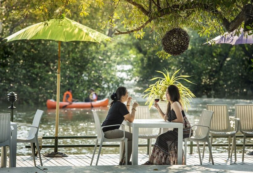 รตะธารา รีสอร์ท Ratathara Resort