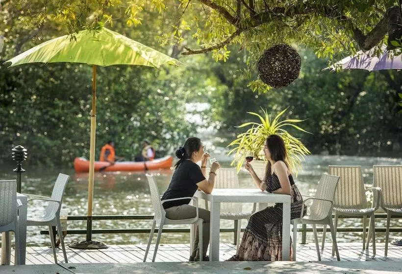 รตะธารา รีสอร์ท Ratathara Resort
