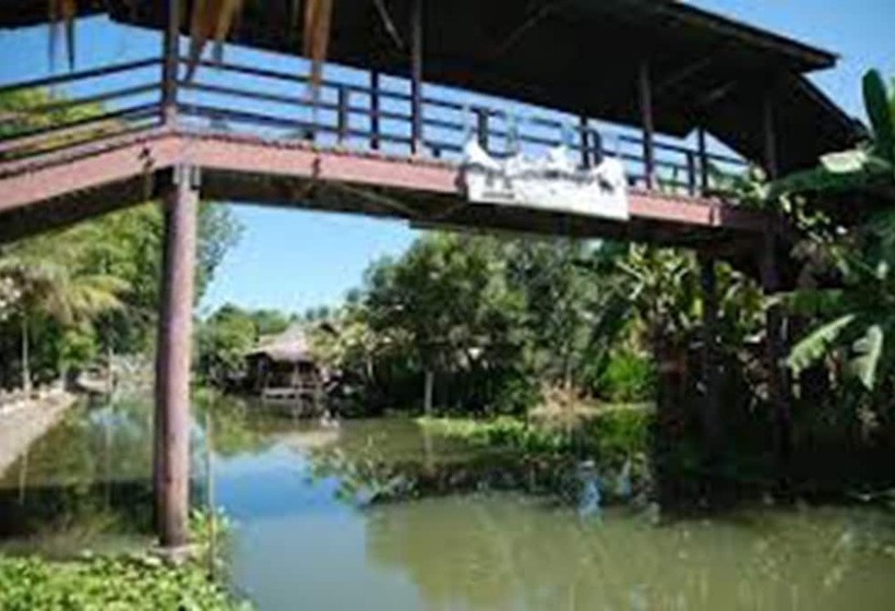 ホテル Baan Suanaomsuk