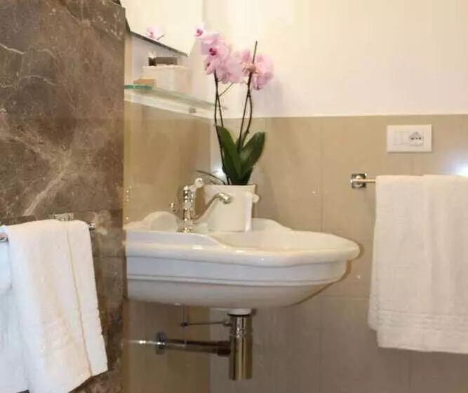 Hotelli B&b Palazzo Rochira