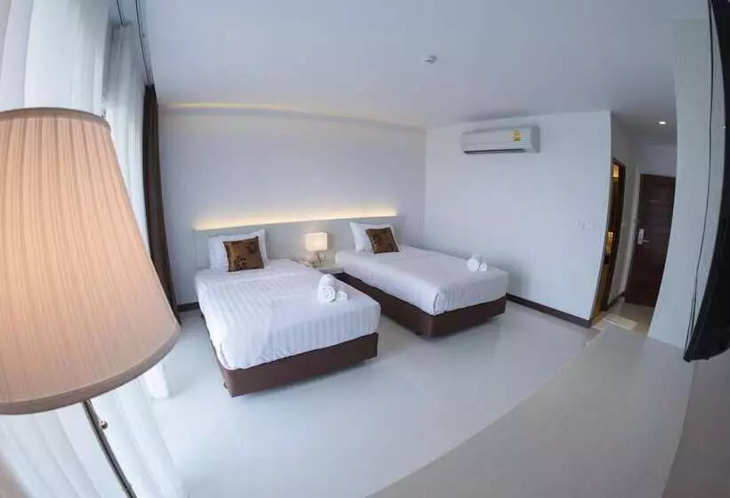 هتل Chaisaeng Villa