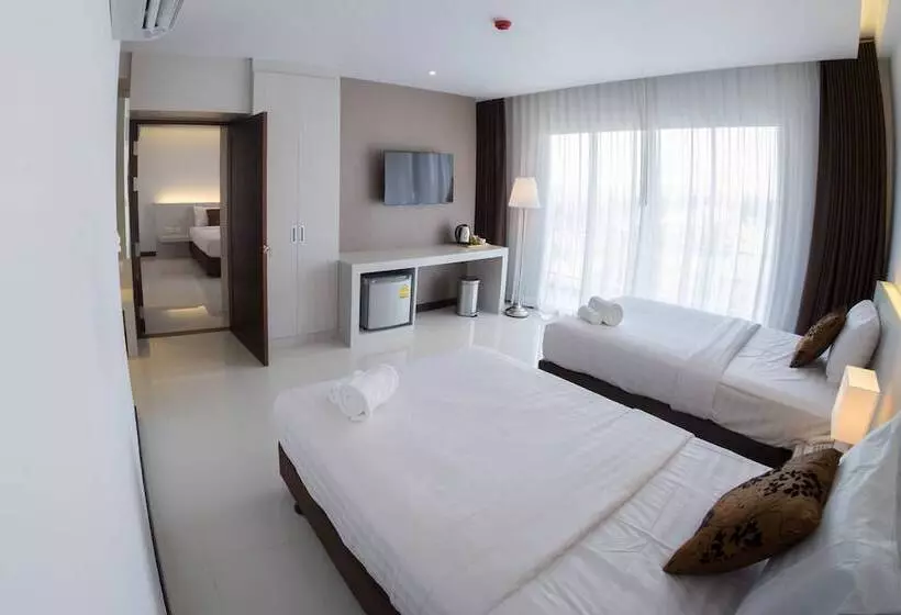 هتل Chaisaeng Villa