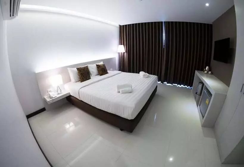 هتل Chaisaeng Villa