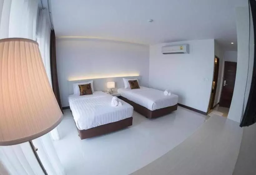 هتل Chaisaeng Villa