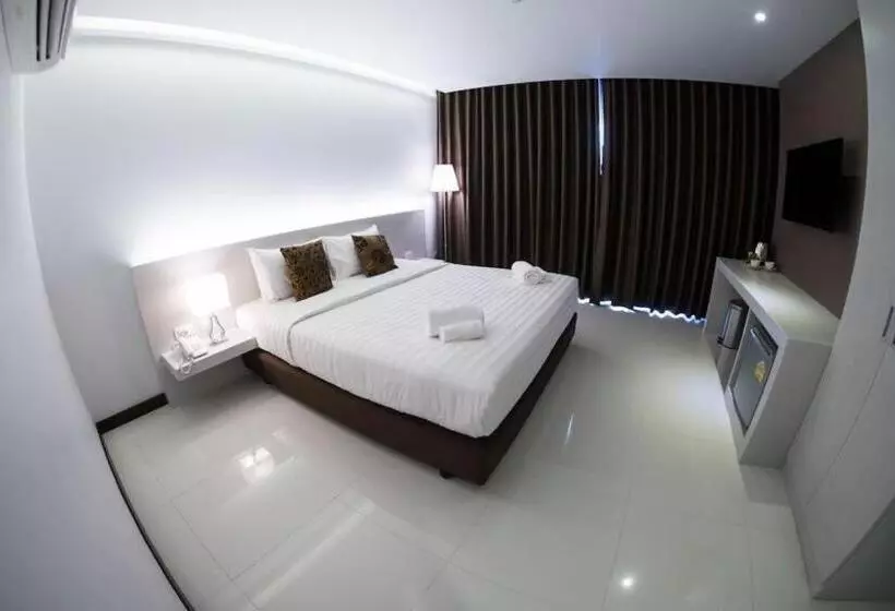 هتل Chaisaeng Villa