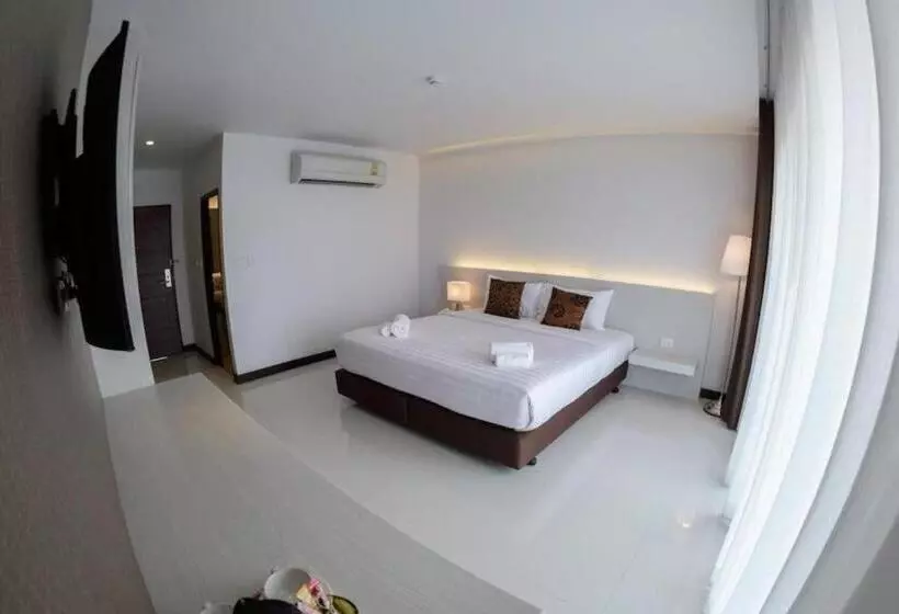 هتل Chaisaeng Villa