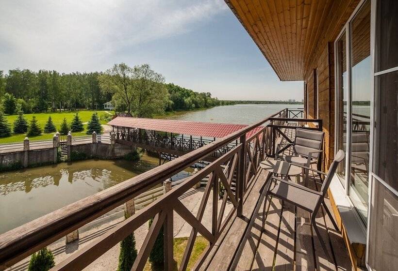 Отель Country Club Medvezhy Ozera