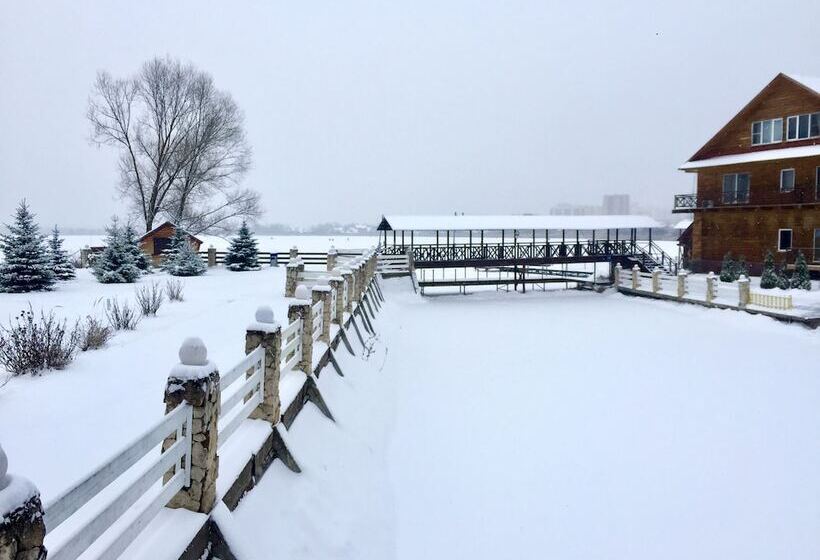 Отель Country Club Medvezhy Ozera