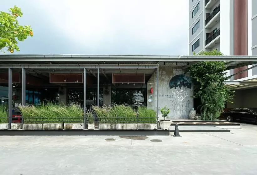ホテル Farthai Residence