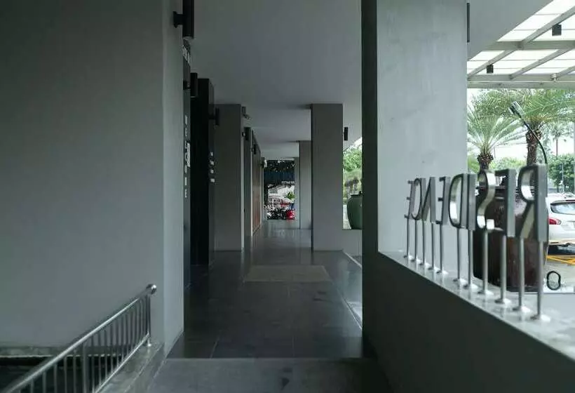 ホテル Farthai Residence