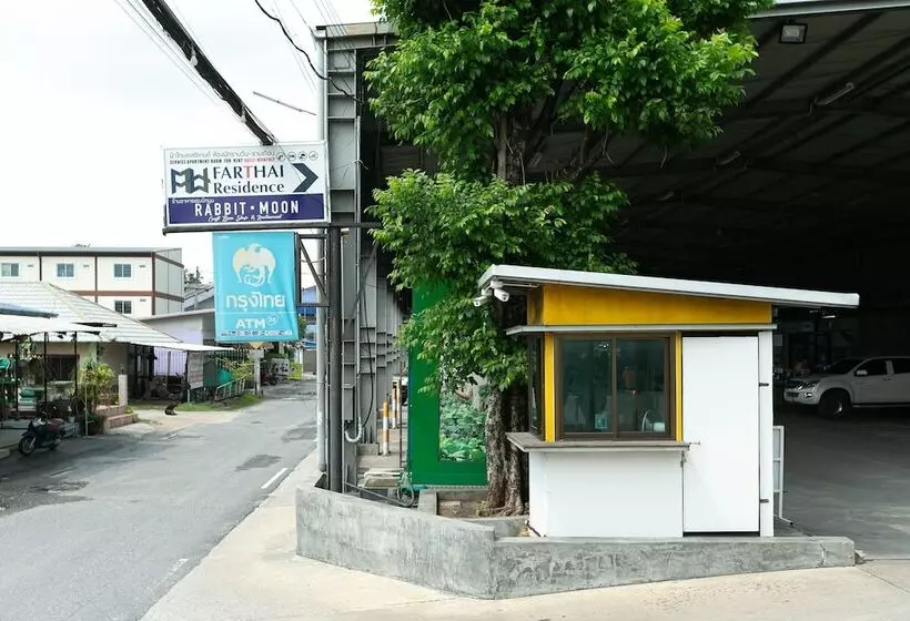 ホテル Farthai Residence