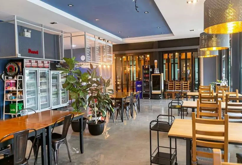 ホテル Farthai Residence
