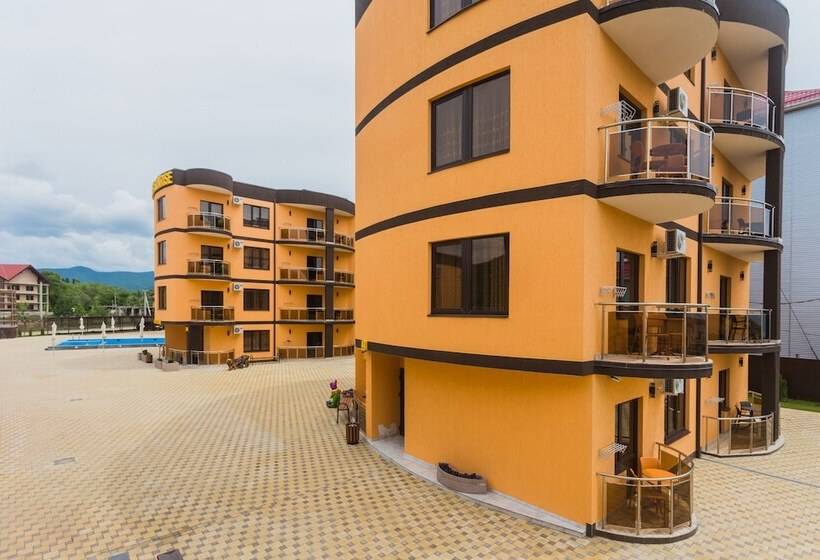 فندق Golden Sunrise