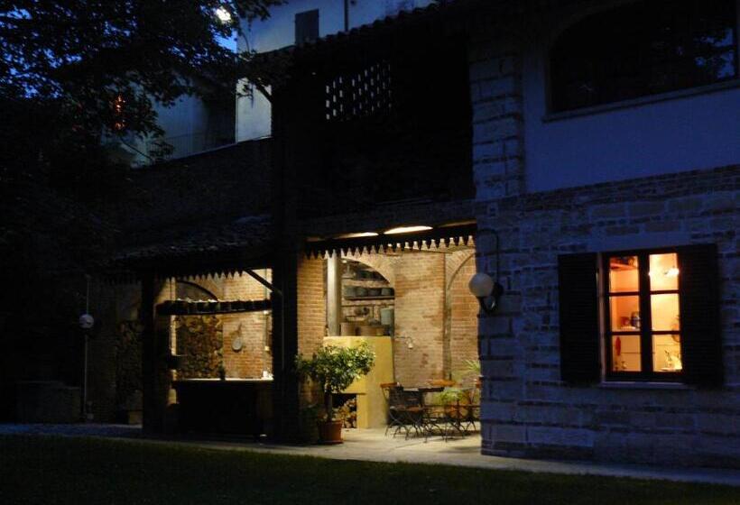 هتل Dimora Storica La Corte Delle 4 Stagioni