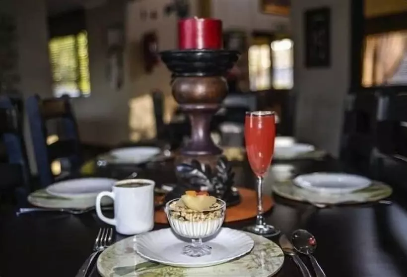 هتل Monte Christo Country Lodge